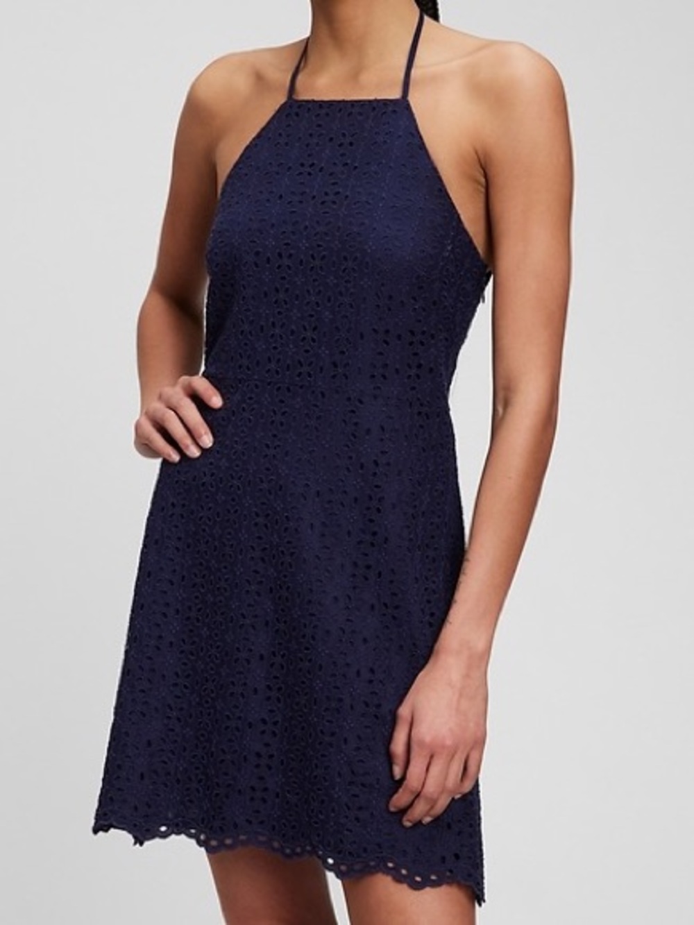 GAP cotton eyelet embroidered tie neck halter dress in navy blue size 6